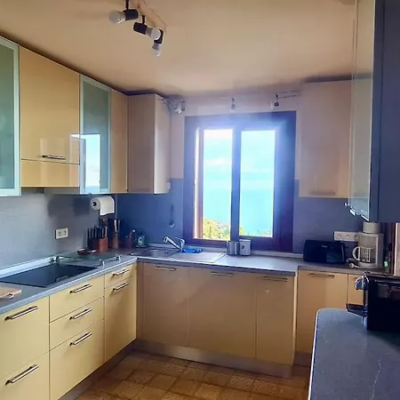 Miomo Pour 6 A 8 Personnes Avec Vue