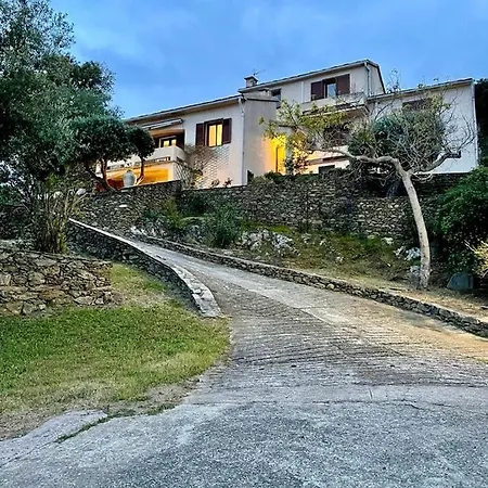 Hotel Miomo Pour 6 A 8 Personnes Avec Vue 4*