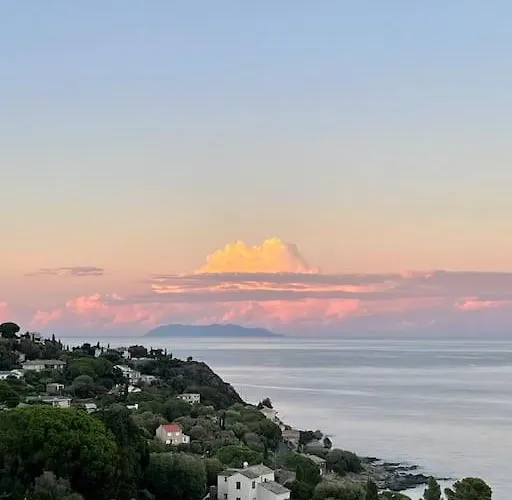 Miomo Pour 6 A 8 Personnes Avec Vue 4*