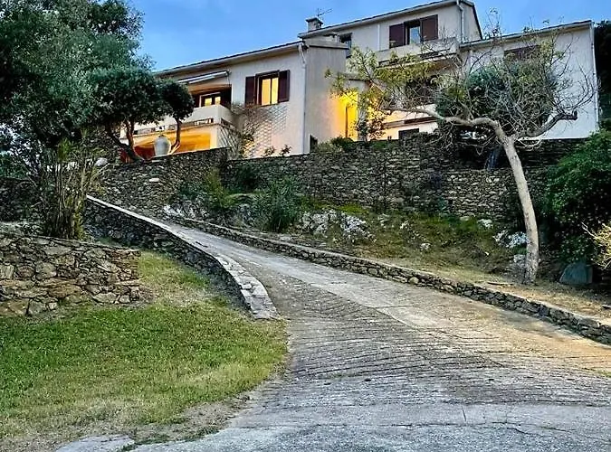 Hotel Miomo Pour 6 A 8 Personnes Avec Vue 4*